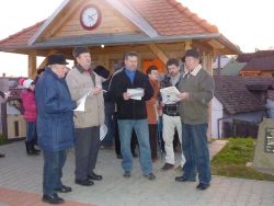 Zpívání u vánočního stromku