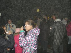 Zpívání u vánočního stromku