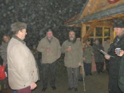 Zpívání u vánočního stromku